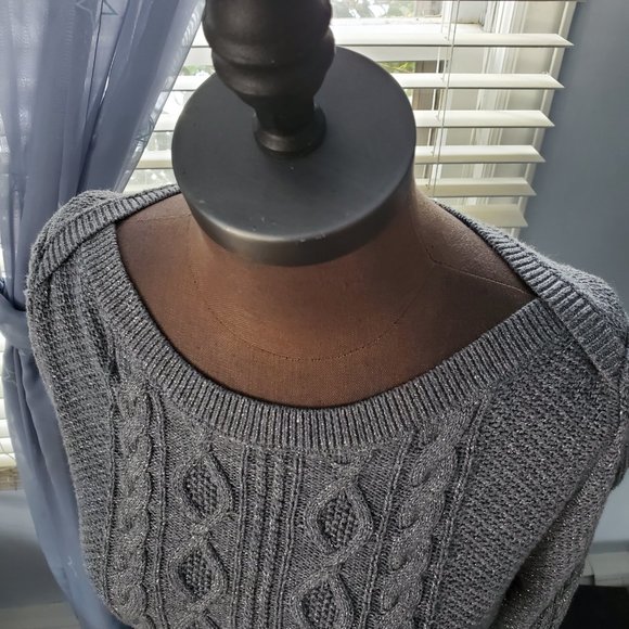 ⛄️ crown & ivy ⛄️ Gray and Silver Metallic Sweater - Picture 3 of 15